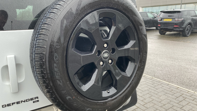 Land Rover Defender 2.0 P300 SE 110 5dr Auto Petrol Estate